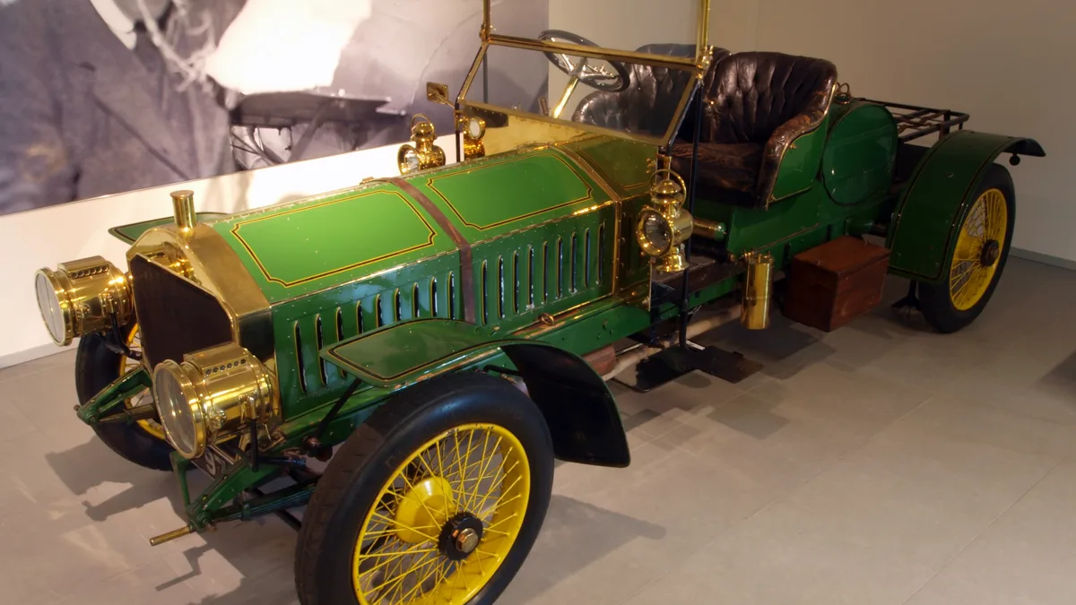 Early British racing green livery on a 1907 Napier competition car